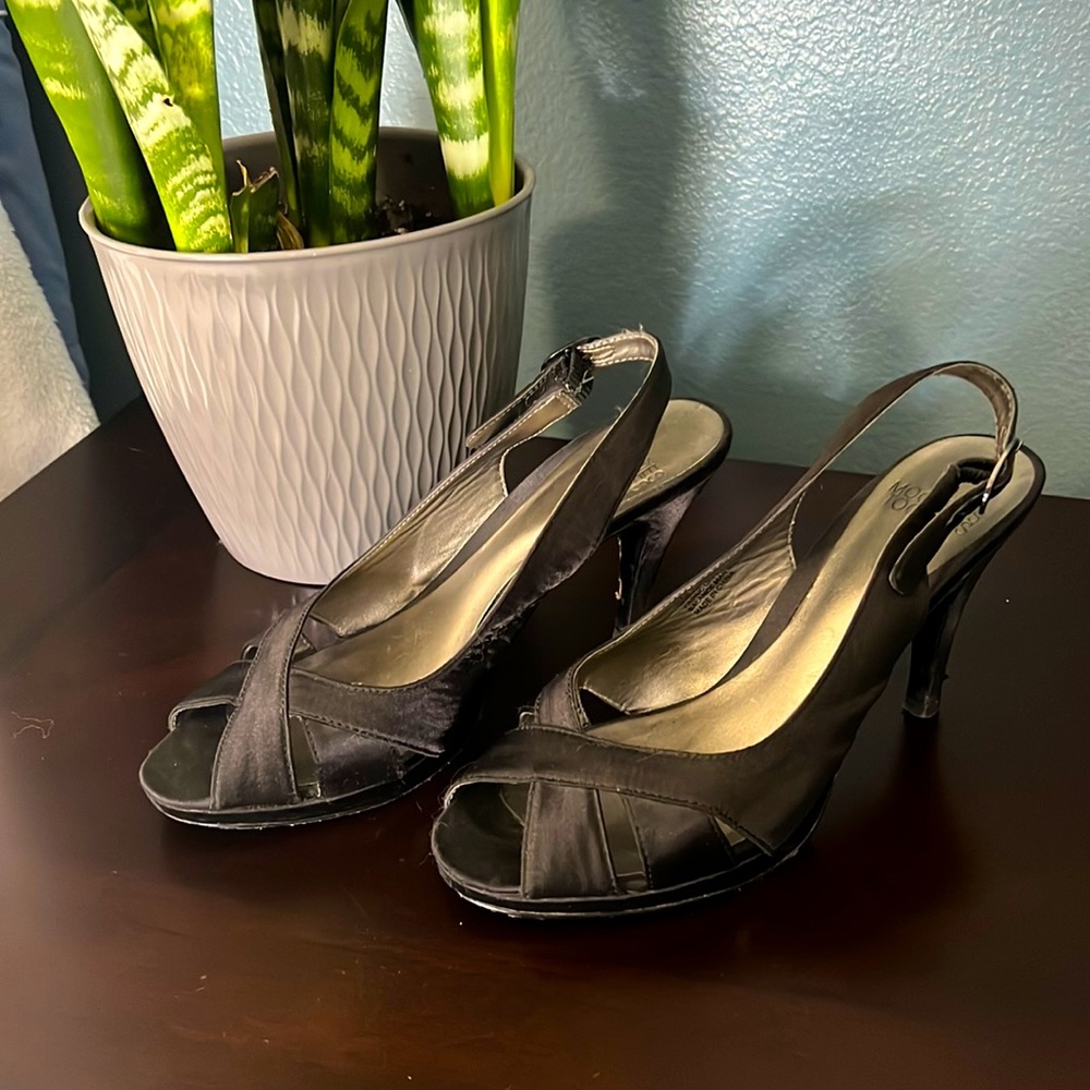 Women’s black strap heels - size 6